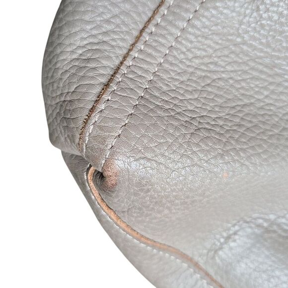 Cuyana Classic Unstructured Leather Pebbled Tote Purse Taupe Minimalist Everyday - Picture 4 of 12